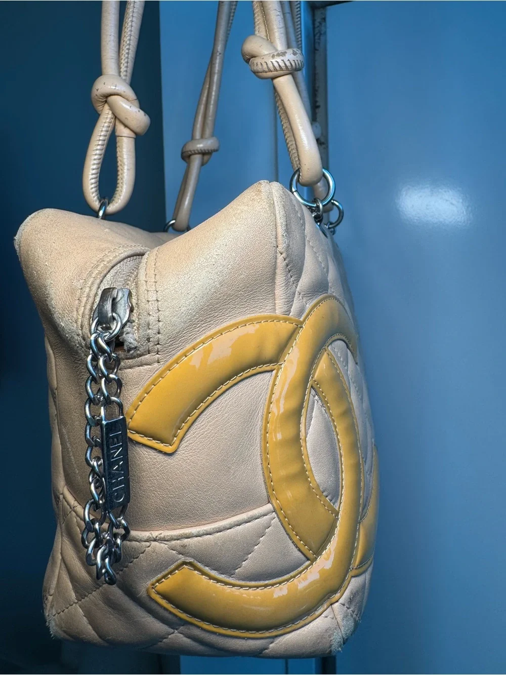 CHANEL Quilted Shoulder Bag in Camel Tan Leather
